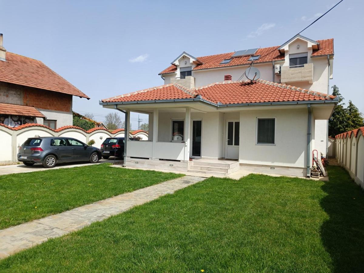 Serbian Home With Garden Krnjaca エクステリア 写真